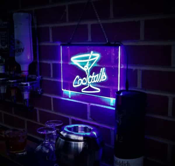 Barbarian Neon LED 'Cocktails' Sign - Image 3